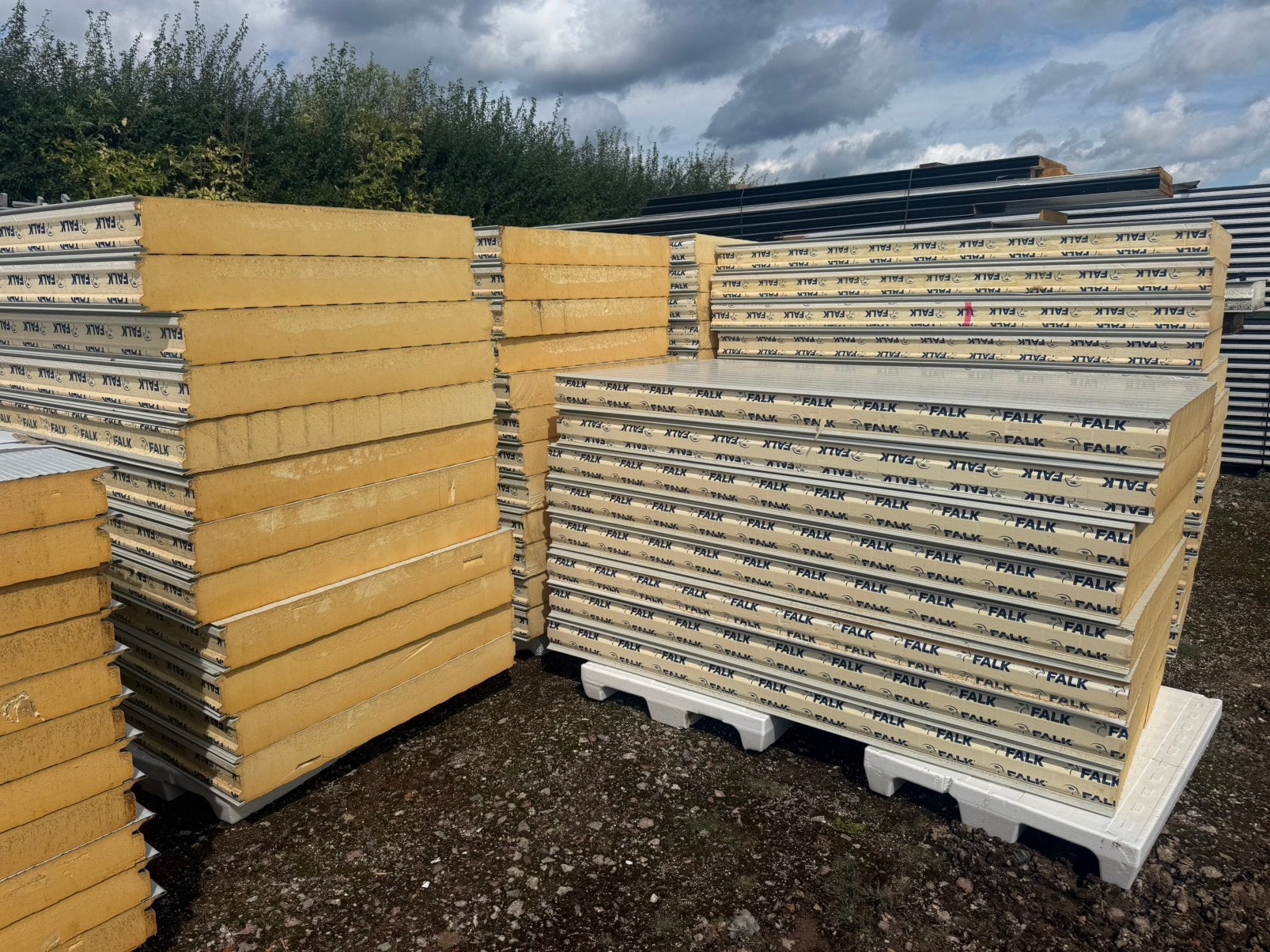 FALK Sandwichpanelen 14cm – 210x116cm – 87 Stuks, Ophalen, Zo goed als nieuw