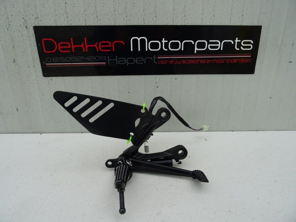 Rem Set / Rechter voetsteun Kawasaki ZX6R Ninja 2009-2010 >, Motoren, Onderdelen | Kawasaki, -, -, Nieuw, Ophalen of Verzenden
