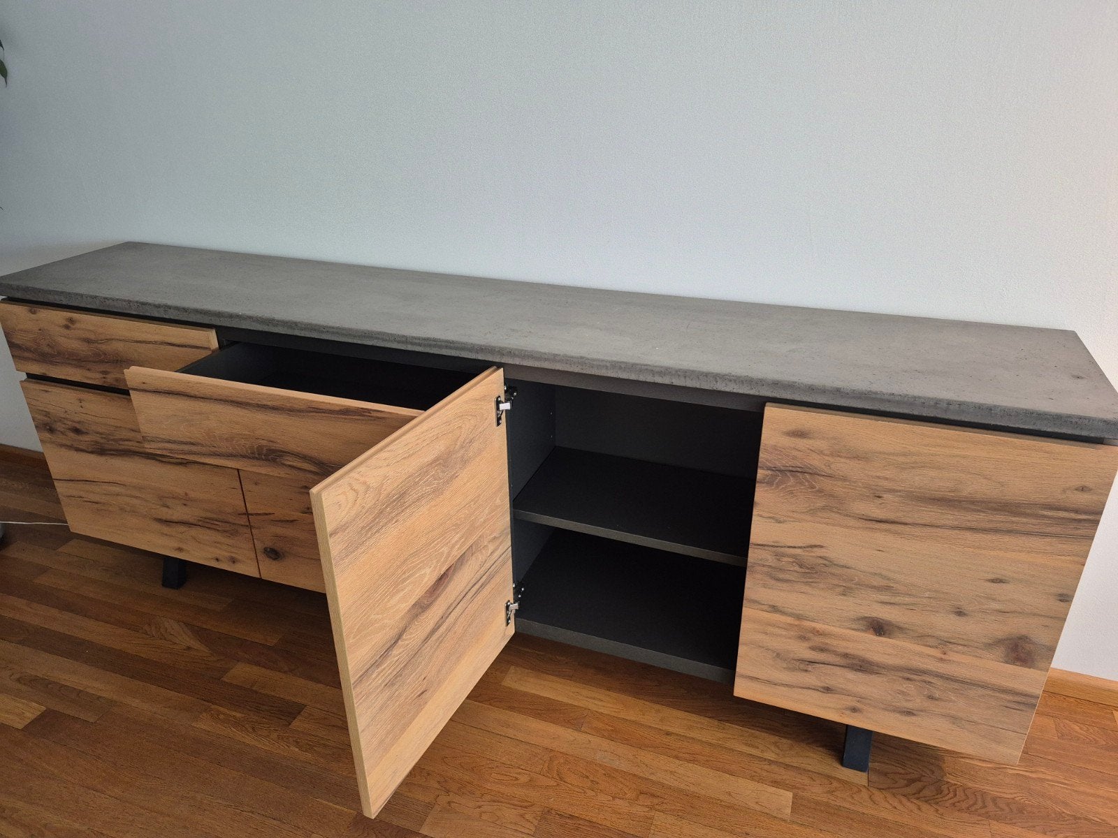 Xooon Myland set: dressoir en salontafel betonlook/hout, Huis en Inrichting, Tafels | Salontafels, Ophalen, Overige materialen