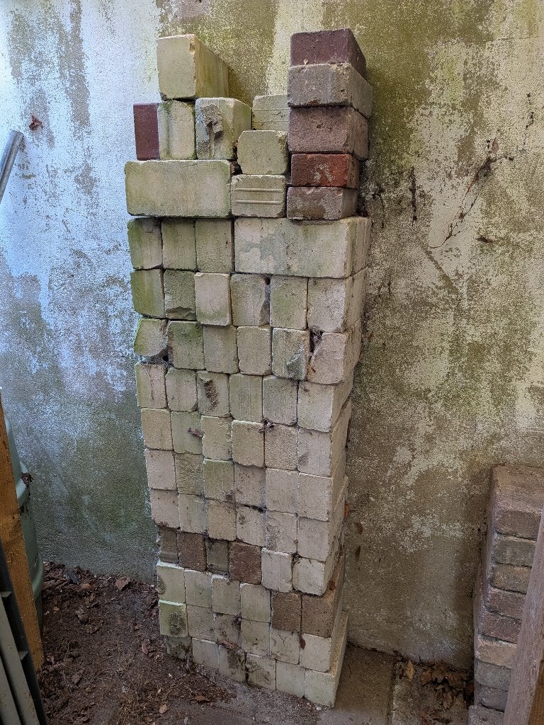 Gratis bakstenen ca. 80 stuks, Doe-het-zelf en Verbouw, Metselstenen, Ophalen, Gebruikt, Bakstenen