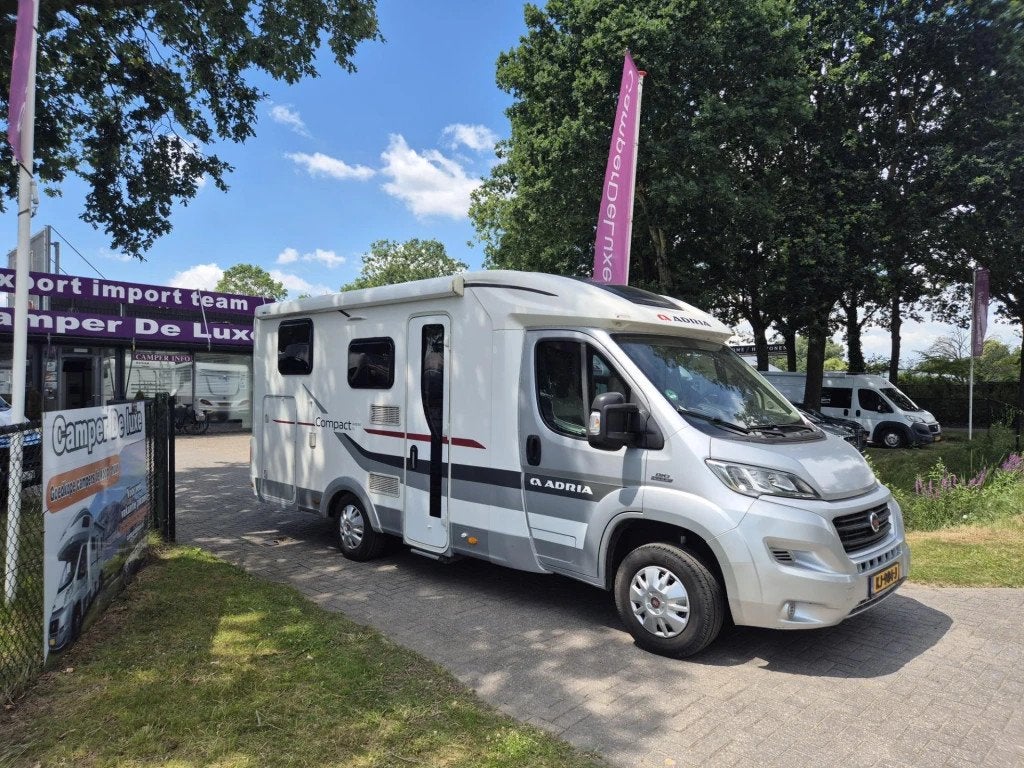 Adria Compact Axess SL Enkele Bedden, Caravans en Kamperen, Ringverwarming, Airbags, Tot en met 2, 6 tot 7 meter
