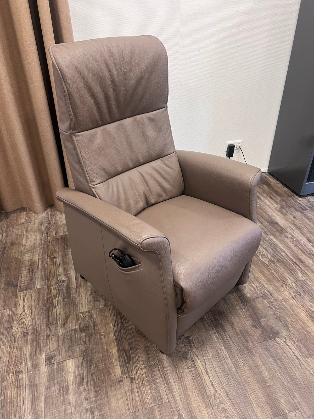 Sta op stoel verstelbare fauteuil beige/bruin zgan, Huis en Inrichting, Fauteuils, Zo goed als nieuw, 50 tot 75 cm, 75 tot 100 cm