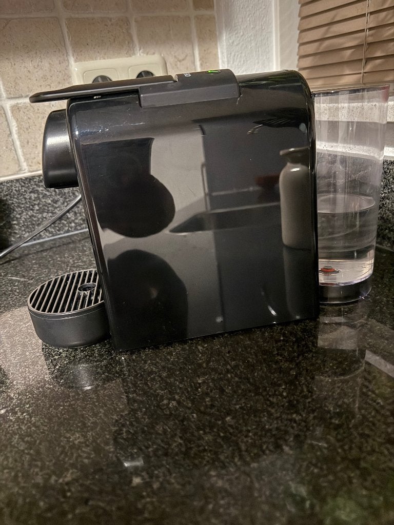 Foto 3 van Nespresso ESSENZA MINI - koffiemachin