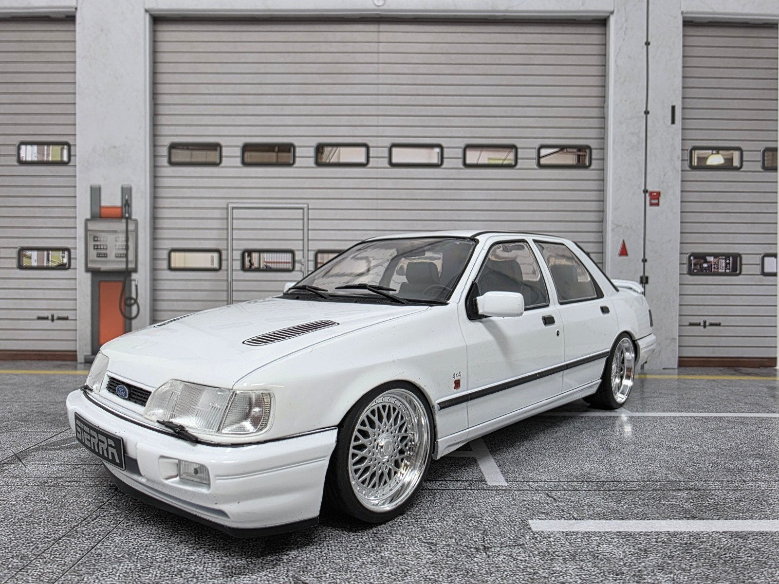 Ford Sierra RS Cosworth1:18 in OVP verlaagd op BBS velgen, Ophalen of Verzenden, Zo goed als nieuw, Overige merken