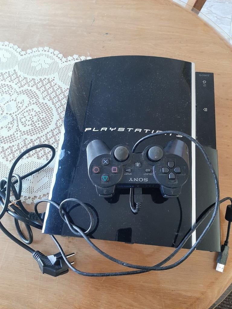 PlayStation 3 (PS3) Phat met controller en kabels, Spelcomputers en Games, Spelcomputers | Sony PlayStation 3, Gebruikt, Phat