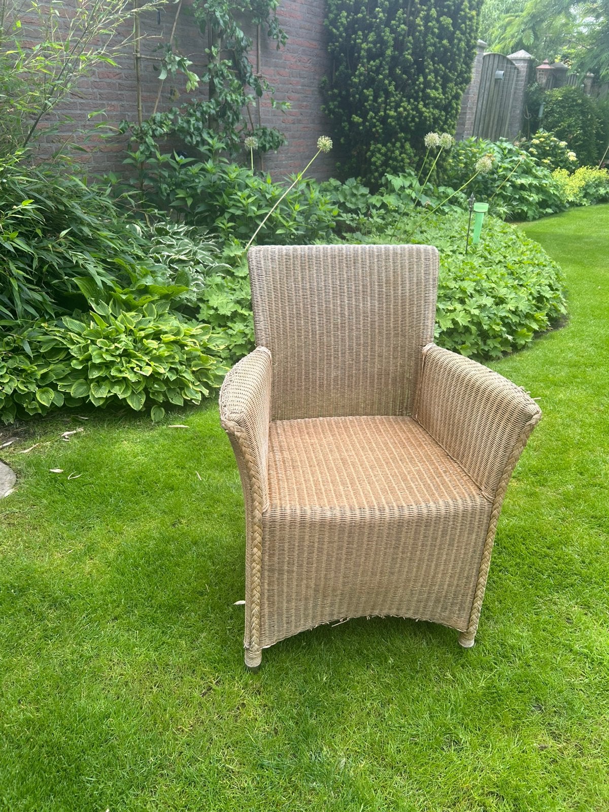 Gratis 4 Lloyd loom stoelen, Gebruikt, Overige kleuren, Ophalen of Verzenden, Vier