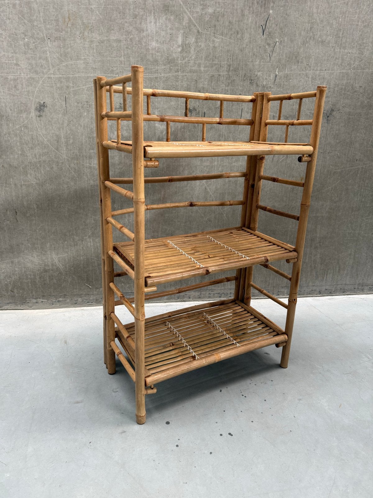 Vintage rotan bamboe wandkast plantenrek opvouwbaar, Gebruikt, Ophalen of Verzenden, X, X