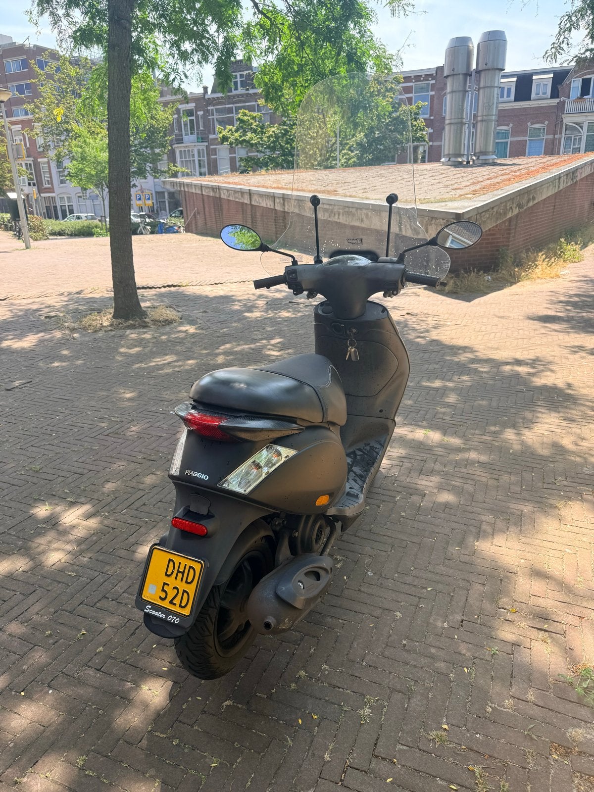Piaggio Zip Scooter - Goed onderhouden, inclusief windscherm, Fietsen en Brommers, Scooters | Piaggio, Gebruikt, Maximaal 45 km/u