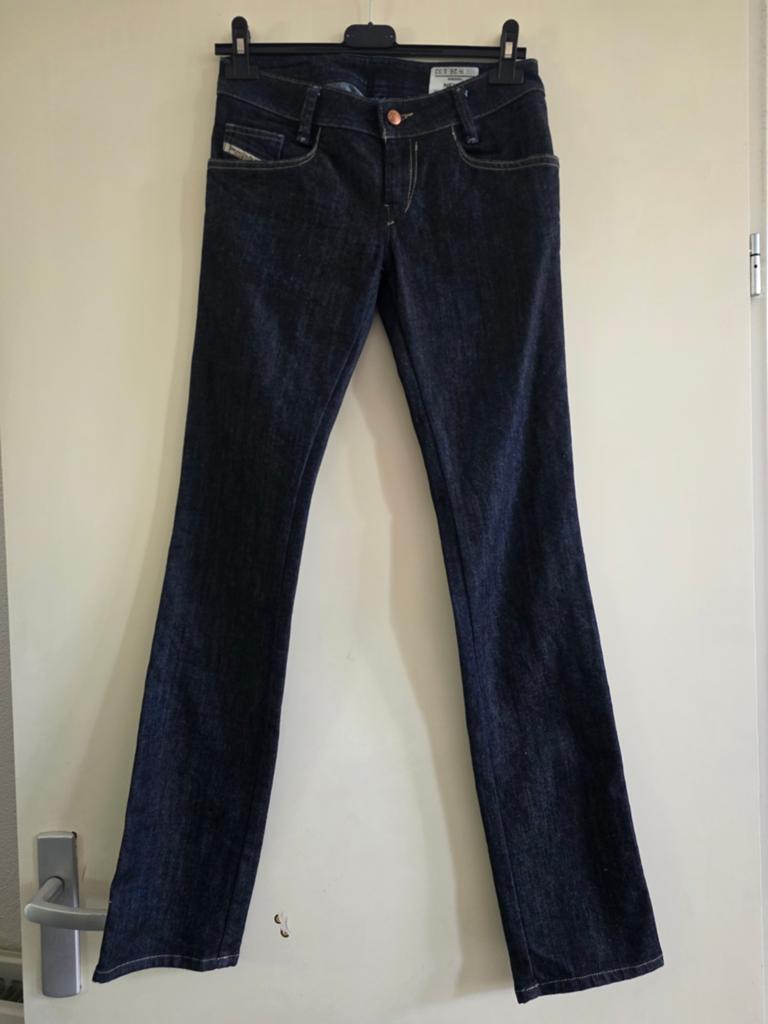 Mooie Diesel jeans dames W26 L32, Blauw, Ophalen of Verzenden, Zo goed als nieuw, Diesel