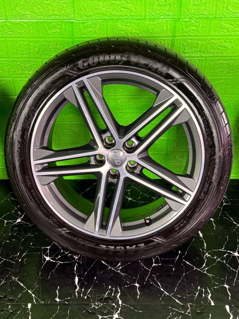 Originele Audi Q5 SQ5 velgen 20" 5x112 zomerset goodyear 6mm, Auto-onderdelen, Banden en Velgen, Niet ingevuld, Gebruikt, 255 mm