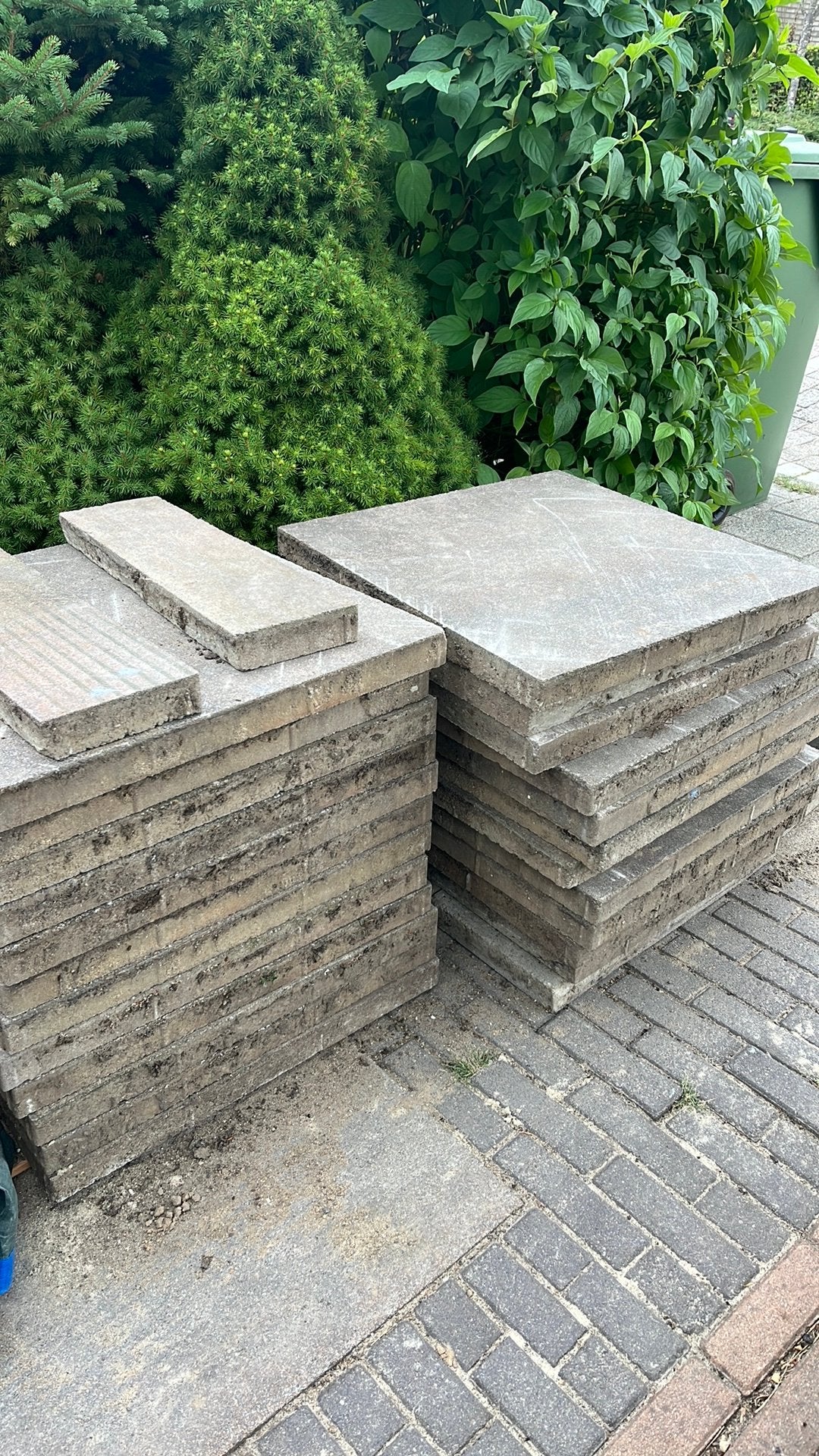 27 stuks Tuintegels beton met grijs en terra kleur, Tuin en Terras, Ophalen, Zo goed als nieuw, Beton, Terrastegels