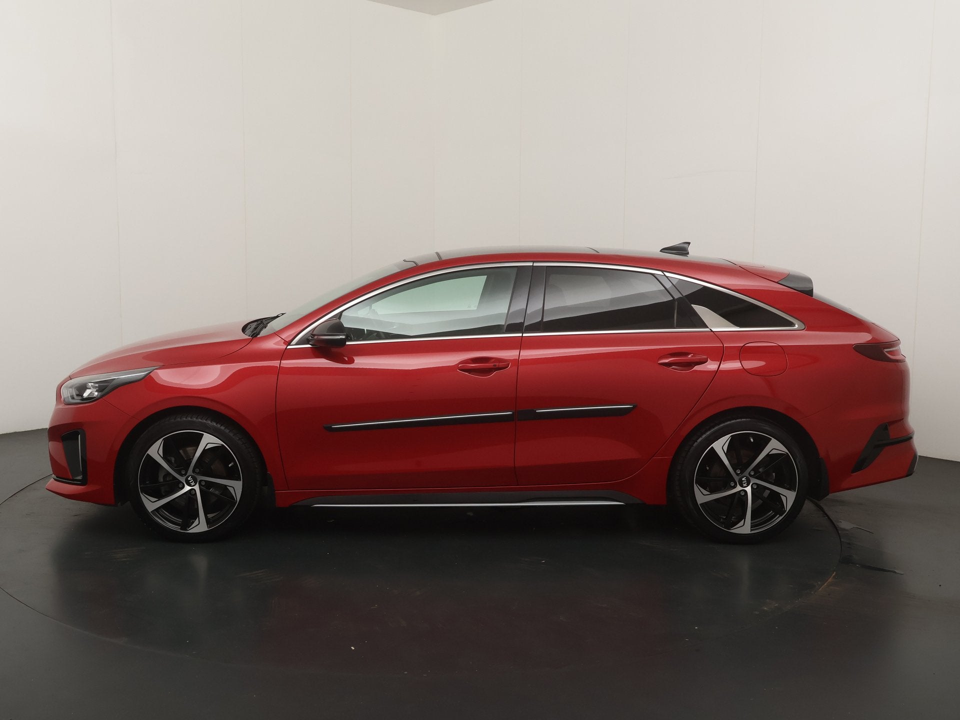 Kia ProCeed 1.4 T-GDI 140 pk GT-Line | Trekhaak | Pano | Cam, Auto's, Kia, 12 maanden, 4 cilinders, Leder en Stof, Origineel Nederlands