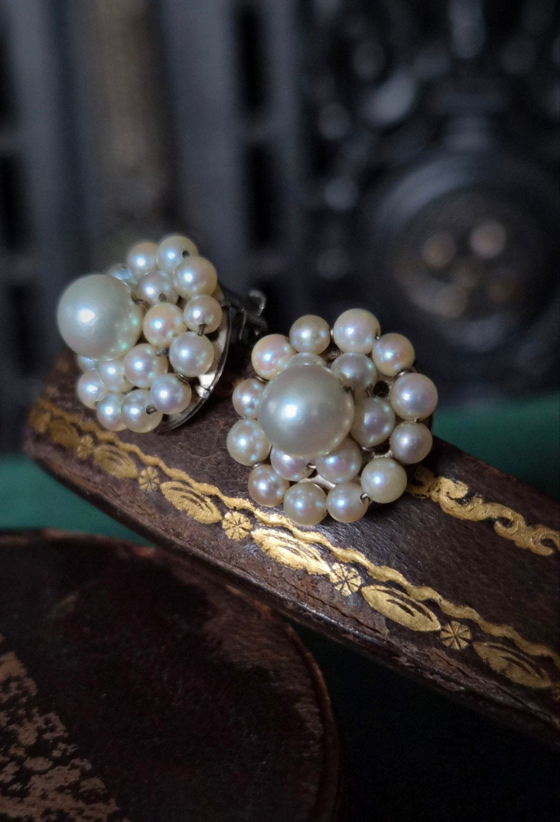 Vintage 14k Witgouden Cluster Oorbellen met Echte Parels, Ophalen of Verzenden, Zo goed als nieuw, Met edelsteen, Knopjes of Stekers
