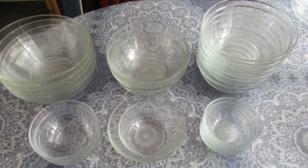 veel glazen schalen oa Duralex - groot en klein (er), Overige typen, Ophalen of Verzenden, Gebruikt, Glas