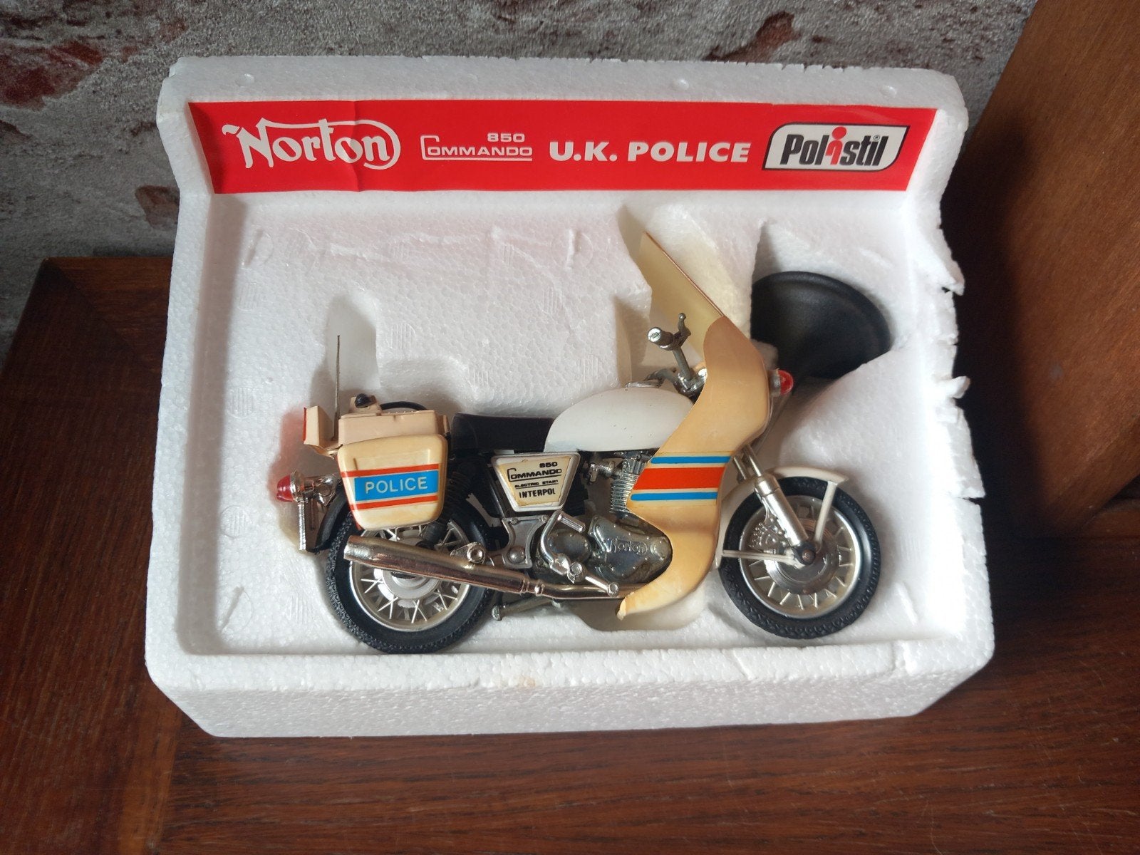 Polistil Norton Commando 850 U.K. Police modelmotor, Ophalen of Verzenden, Gebruikt