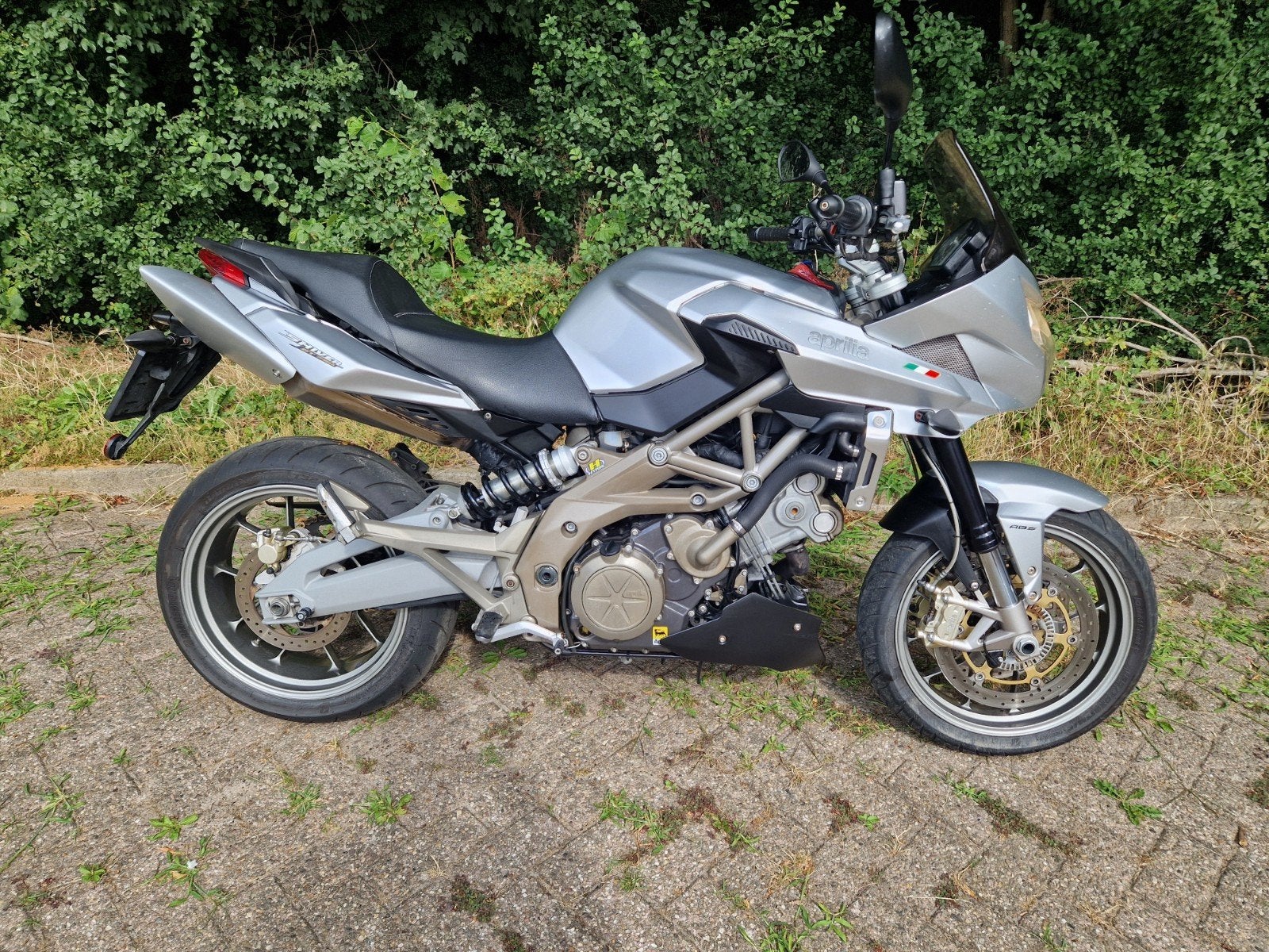 Aprilia shiver 750 gt abs nieuwe achterband, Motoren, 750 cc, 2 cilinders, Motorrijbewijs A, Gebruikt