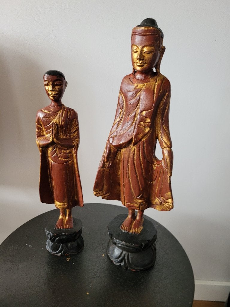Twee handgesneden houten Boeddha beelden, Antiek en Kunst, Kunst | Beelden en Houtsnijwerken, Ophalen of Verzenden