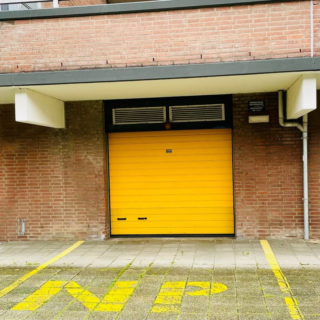 Garagebox nabij centrum Eindhoven (Woensel-XL / 5625 AS )