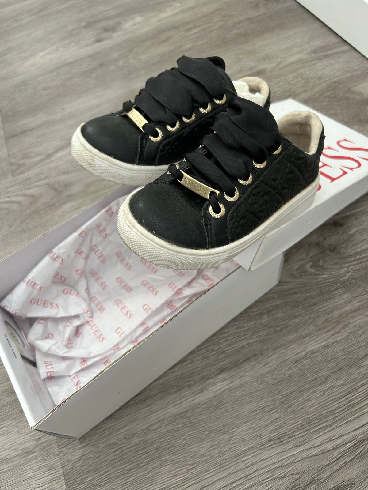 Guess sneakers voor meisjes - Zwart, maat 22, Meisje, Schoenen, Ophalen of Verzenden, Zo goed als nieuw