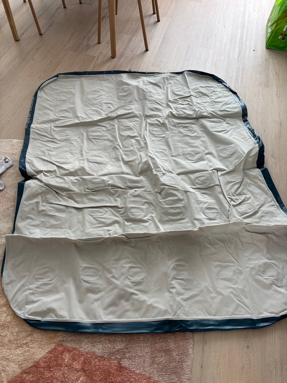 QUECHUA Luchtbed Air Basic 190 x 140 cm, Ophalen, Gebruikt, 2-persoons
