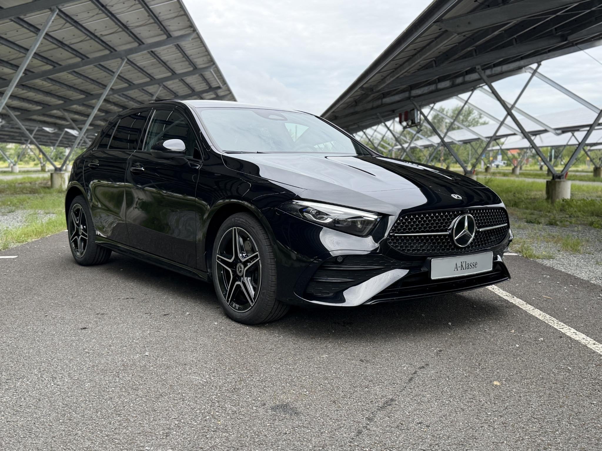Mercedes-Benz A-klasse 250 e Business Solution AMG | Night |, Auto's, Mercedes-Benz, Dealer onderhouden, Gebruikt, 4 cilinders