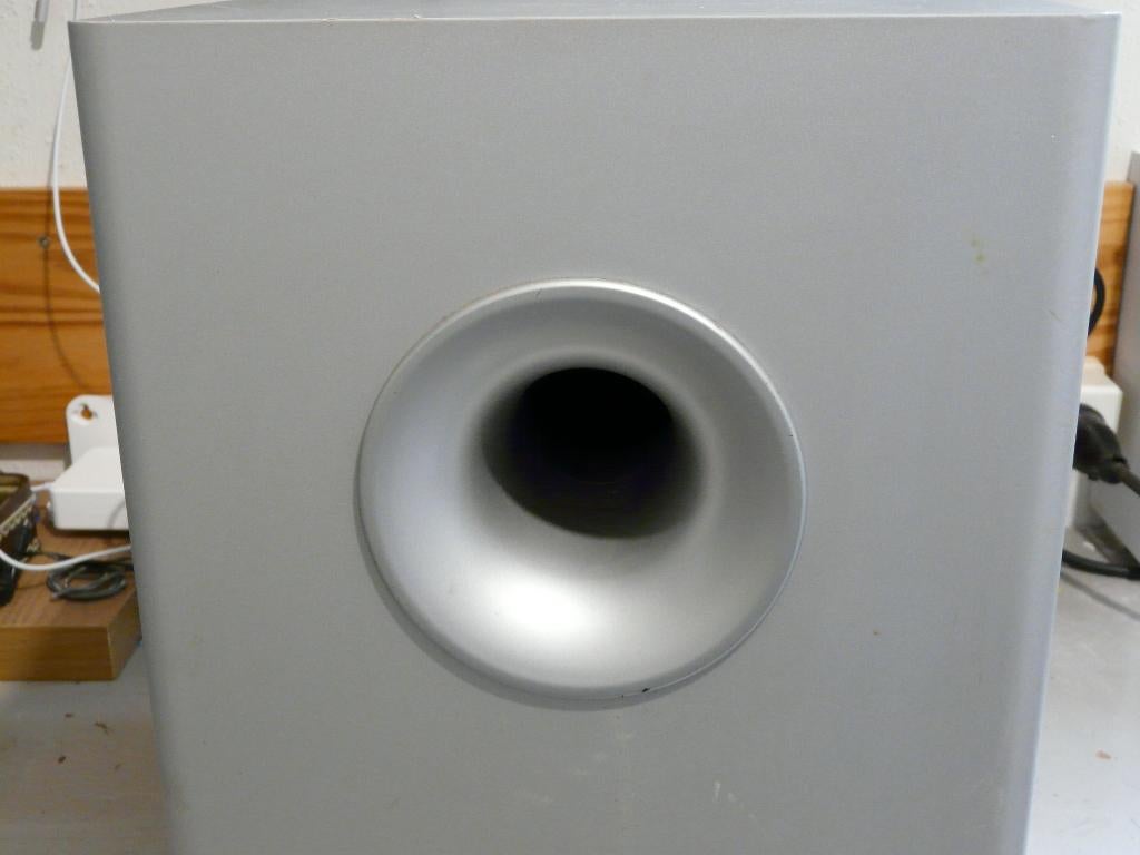 ELAC Powered subwoofer, Audio, Tv en Foto, Luidsprekers, Overige merken, Gebruikt, Subwoofer, Ophalen of Verzenden