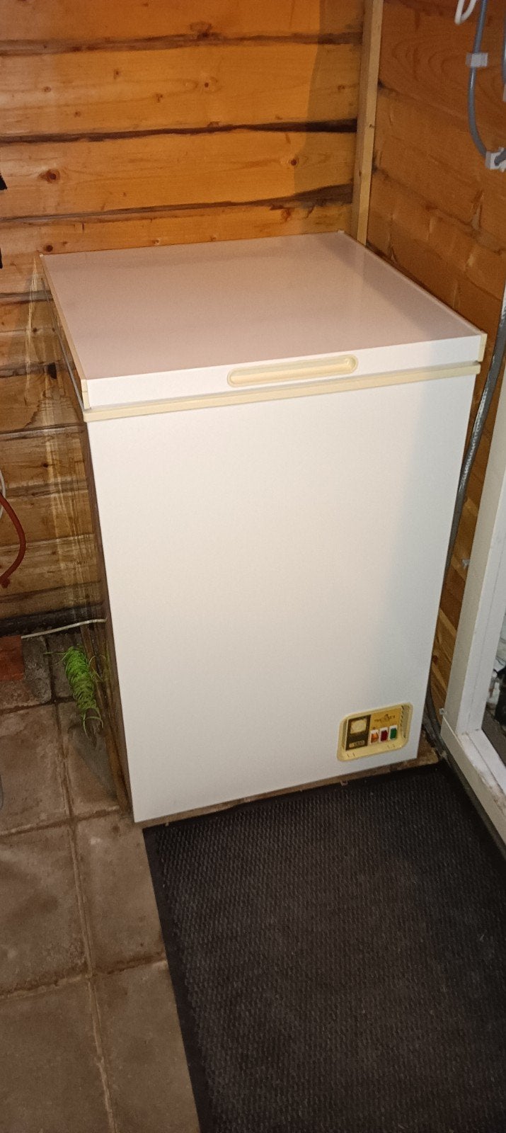 Compacte Tafelmodel Diepvriezer - Ideaal voor kleine ruimtes, Ophalen, Vrieskist, Gebruikt, Minder dan 85 cm