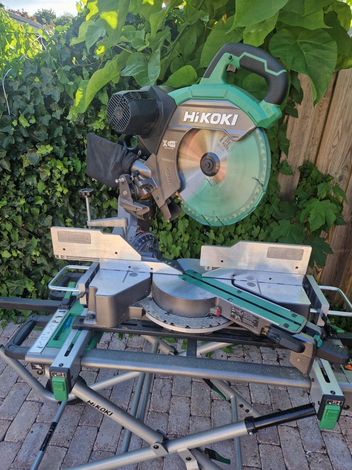 HiKOKI C12RSH3 305 mm Afkortzaag+onderstel. 2+ jaar garantie, Doe-het-zelf en Verbouw, Gereedschap | Zaagmachines, 70 mm of meer
