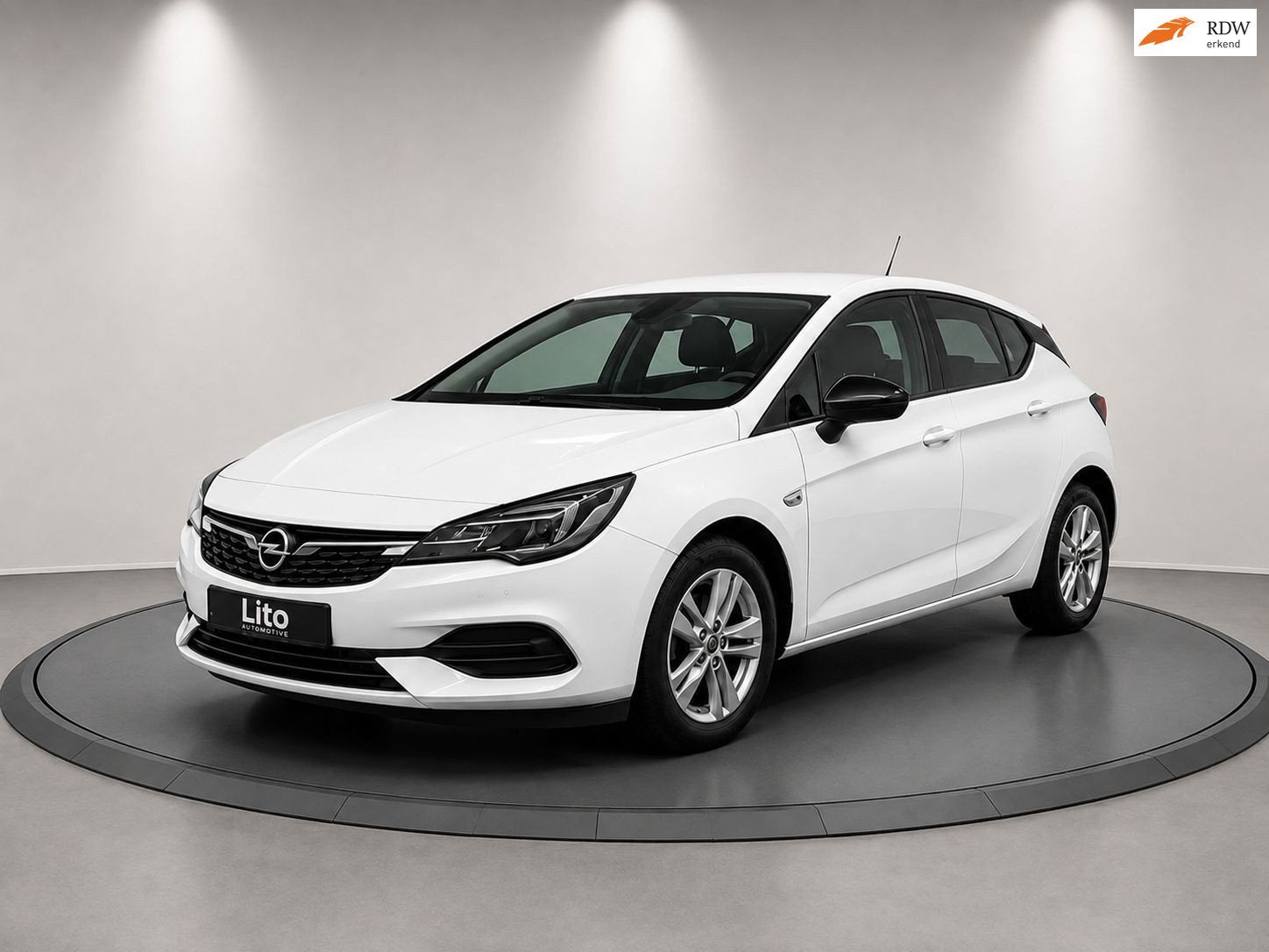 Opel Astra 1.2 Edition|NAVI|AIRCO|WHITE|CRUISE|, Auto's, Voorwielaandrijving, Gebruikt, Euro 6, 1199 cc