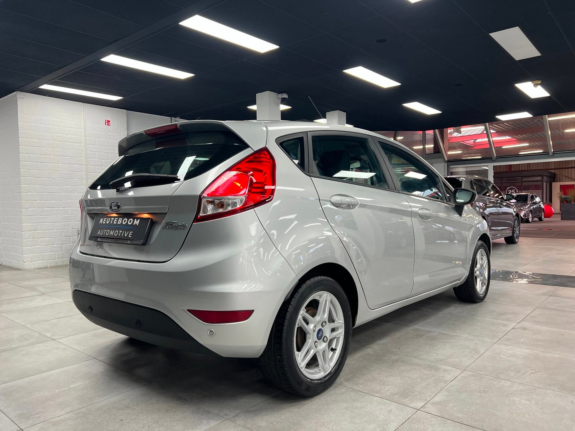 Foto 5 van Ford Fiesta 1.0 Airco | Parkeersensoren | Led