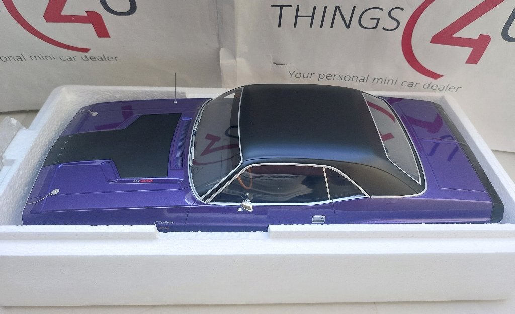 Ottomobile 1:12 Dodge Challenger R/T 1970 paars nieuw, Ophalen of Verzenden, Nieuw, 1:9 t/m 1:12, Auto