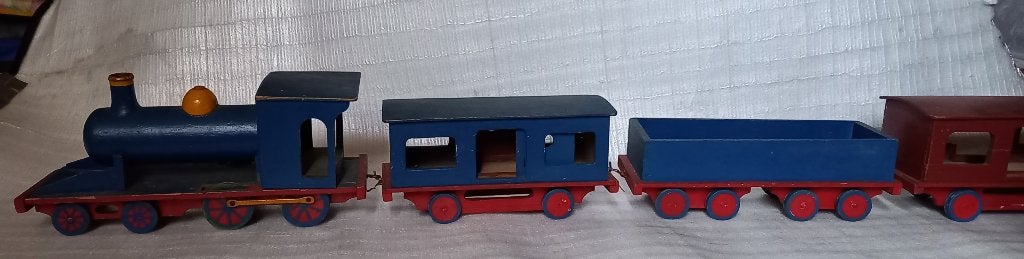 zeer oude trein met wagens,houten speelgoedtrein, Ophalen of Verzenden