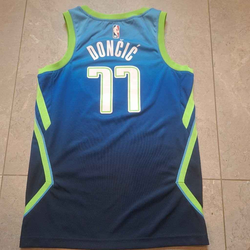 Luka Doncic  Nike NBA shirt, Ophalen of Verzenden, Zo goed als nieuw, Kleding