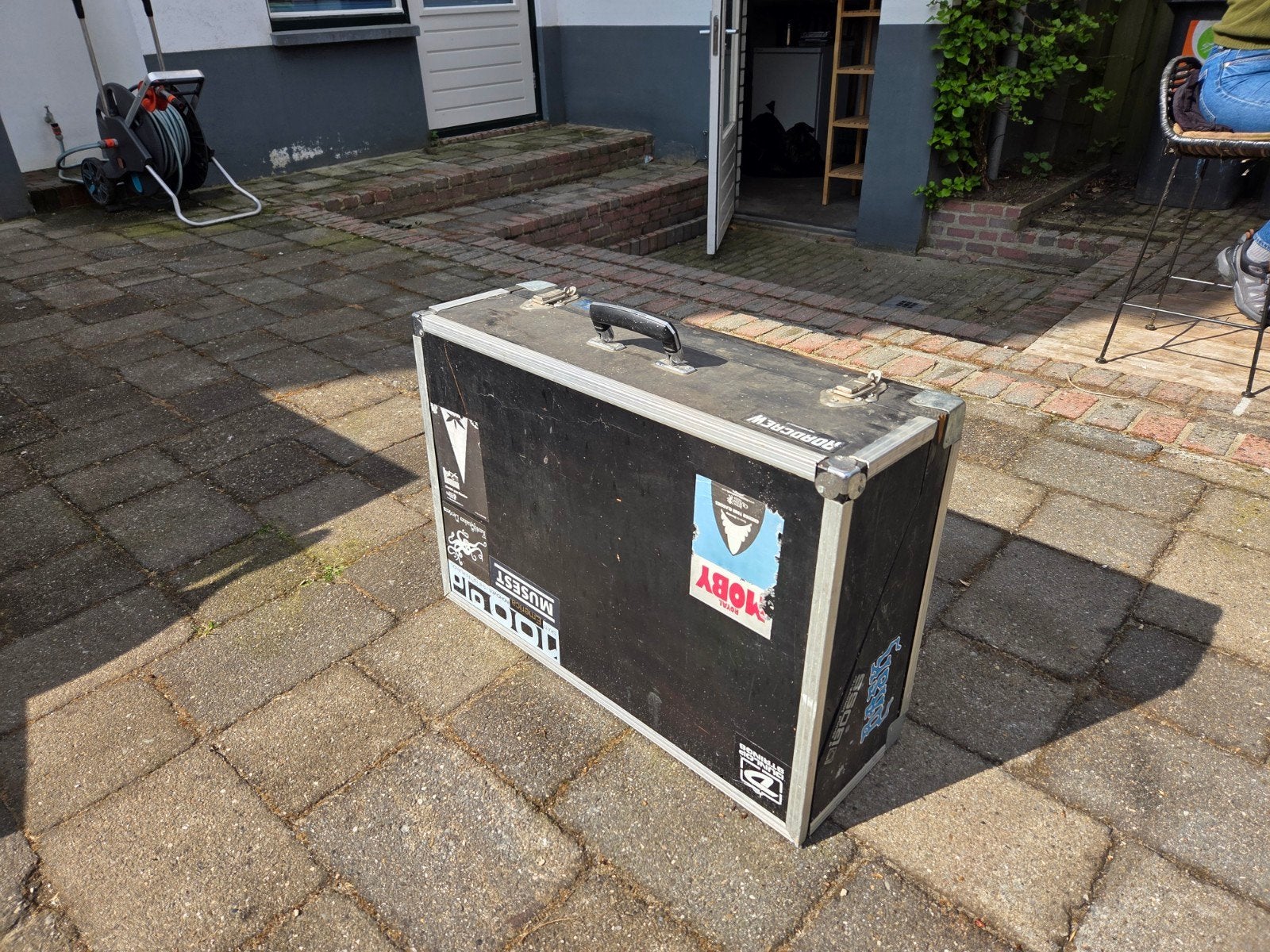 2 x stevige flight case met handvatten en sluitingen, Overige houtsoorten, Minder dan 50 cm, Gebruikt, 50 tot 100 cm