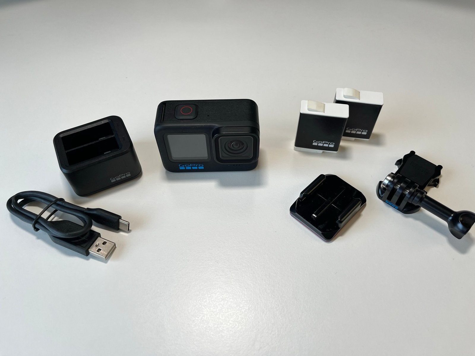 GoPro HERO10 Black met accessoires, Ophalen, Zo goed als nieuw, GoPro