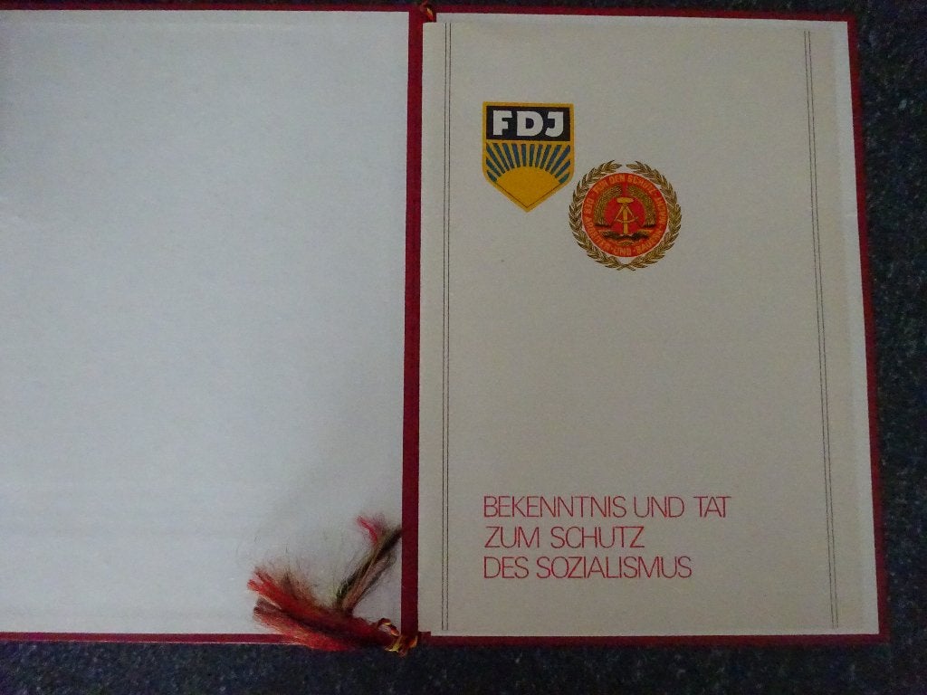 DDR:  Ehrenurkunde 25 jaar NVA - FDJ, Ophalen of Verzenden, Landmacht, Duitsland, Embleem of Badge