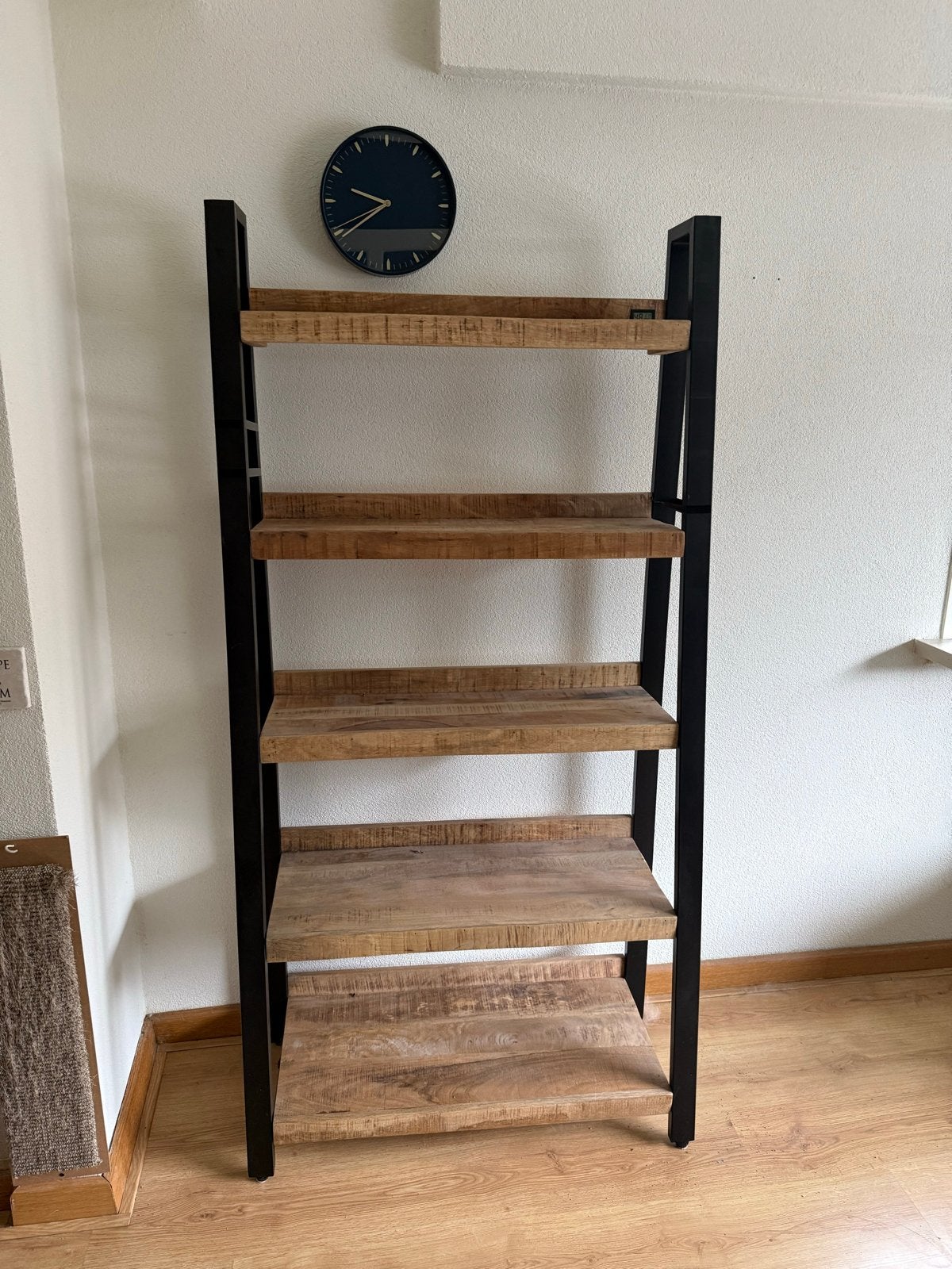 Industriële Boekenkast met 5 Planken - Hout en Metaal, Huis en Inrichting, Ophalen, Met plank(en), 50 tot 100 cm, Zo goed als nieuw