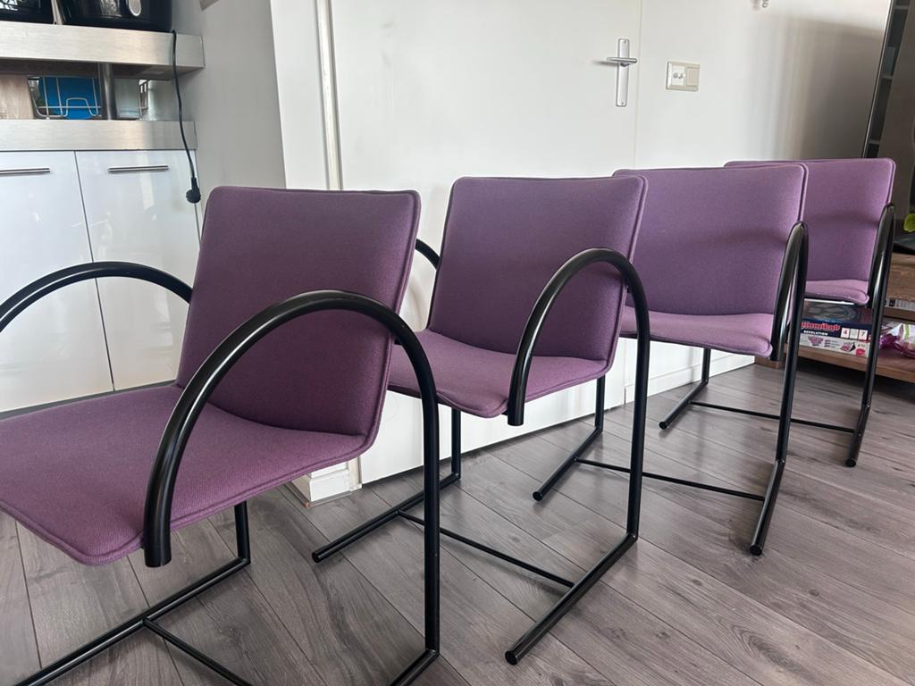 4 Gispen 208 cantilever paarse stoelen metaform zwart, Ophalen, Gebruikt, Overige kleuren, Vier