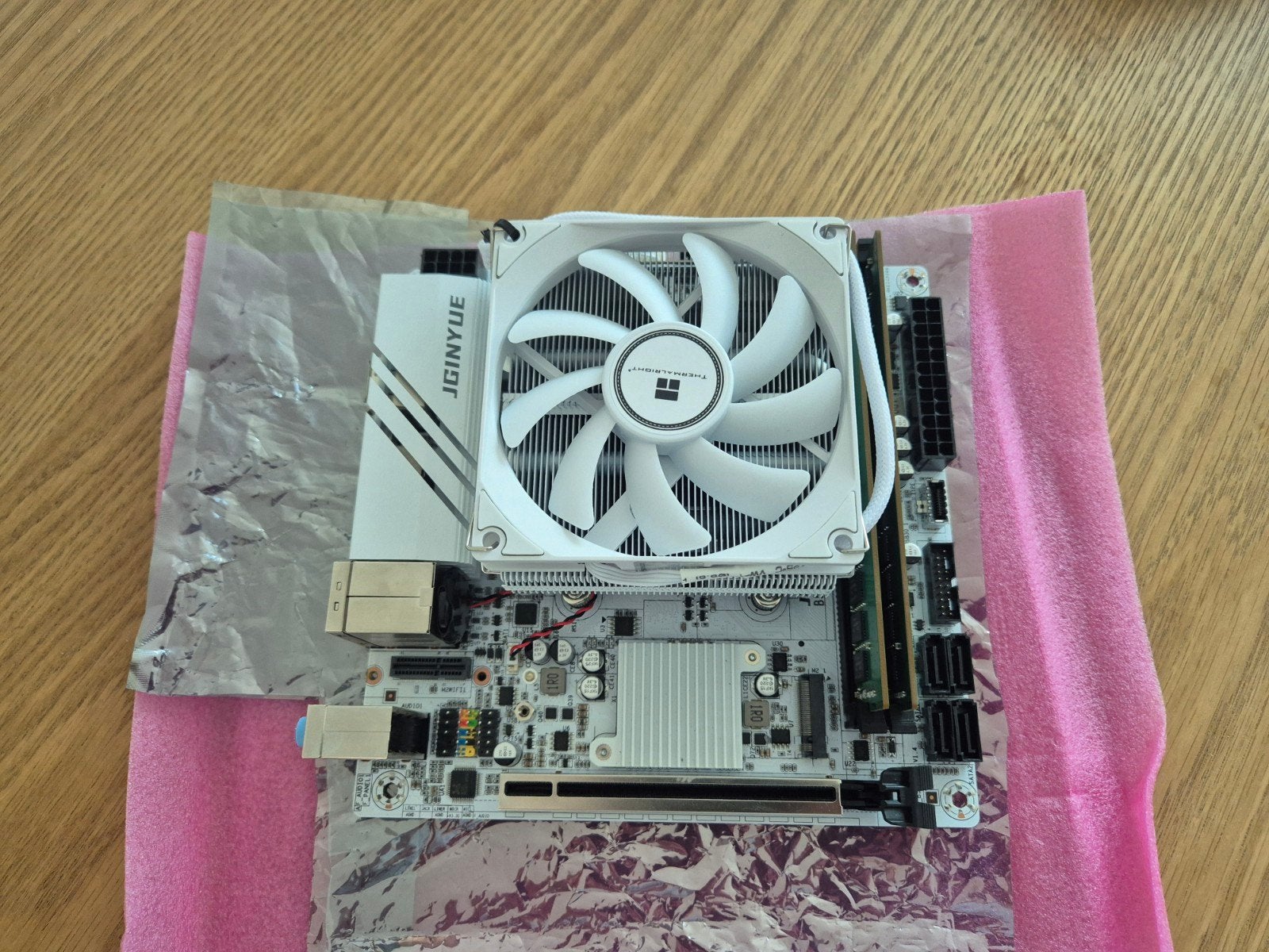 B550i mini itx + Ryzen 5 3600 + 16GB DDR4 + cooler, Computers en Software, Moederborden, Ophalen, Zo goed als nieuw, DDR4