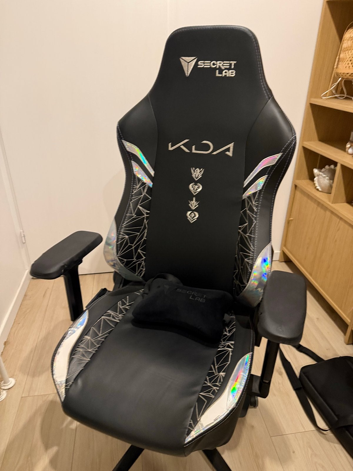 Secretlab KDA Gaming Bureaustoel - Gebruikssporen, Ophalen, Zwart, Zo goed als nieuw, Bureaustoel
