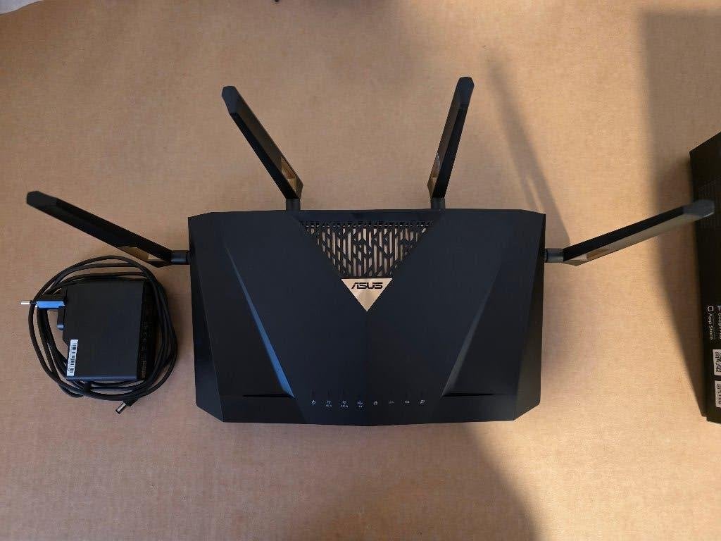 Asus RT-BE88U, Ophalen of Verzenden, Zo goed als nieuw, Router, Asus