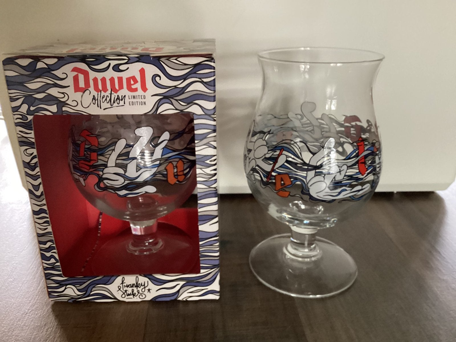 2 duvel bierglazen nieuw franky sticks, Ophalen of Verzenden, Zo goed als nieuw, Glas of Glazen, Duvel