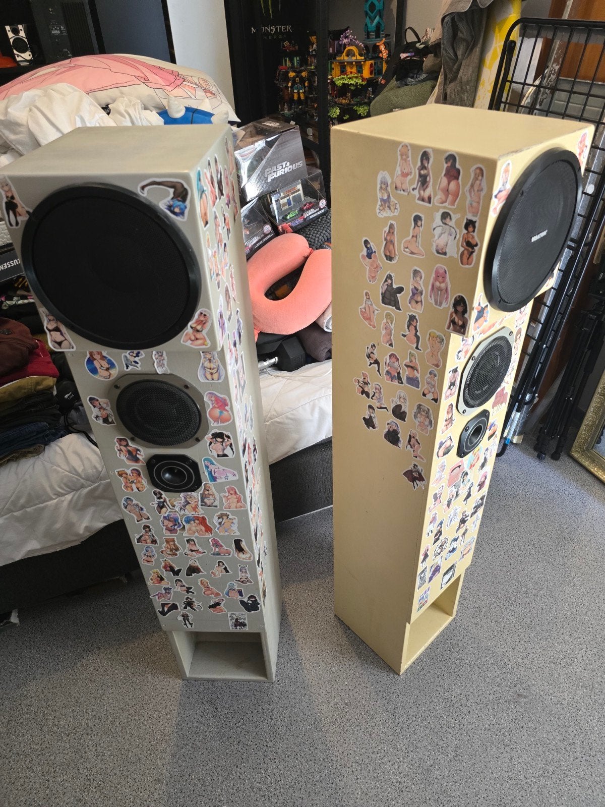 staande Luidsprekers met Anime Stickers, Audio, Tv en Foto, Vloerstaande luidspreker, Gebruikt, Minder dan 60 watt, Ophalen