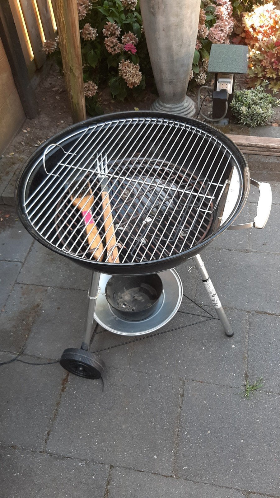 houtskool barbecues, Ophalen, Gebruikt, WEBER BBQ, Met accessoires