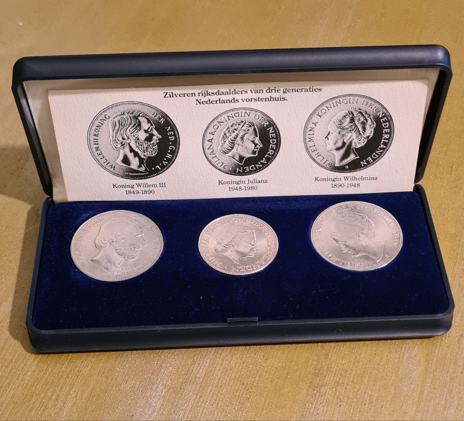 Unieke Zilveren Muntset Drie Generaties Nederlands Vorstenhu, Ophalen, Koningin Juliana, Setje, Zilver