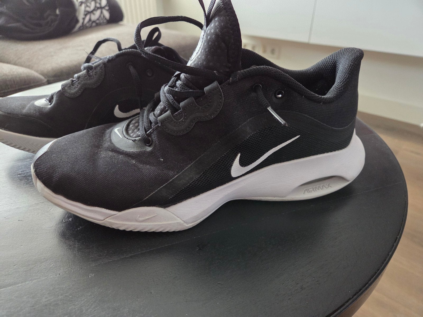 Nike Court Volley Air Max - Zwart/Wit Sportschoenen, Ophalen, Zo goed als nieuw, Zwart, Nike
