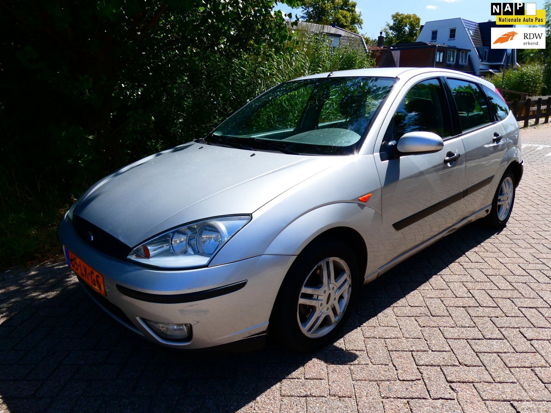 Ford Focus 1.6-16V Automaat Airco 5-deurs EXPORT HANDEL ZO M, Auto's, 1596 cc, Gebruikt, 4 cilinders, 49 €/maand