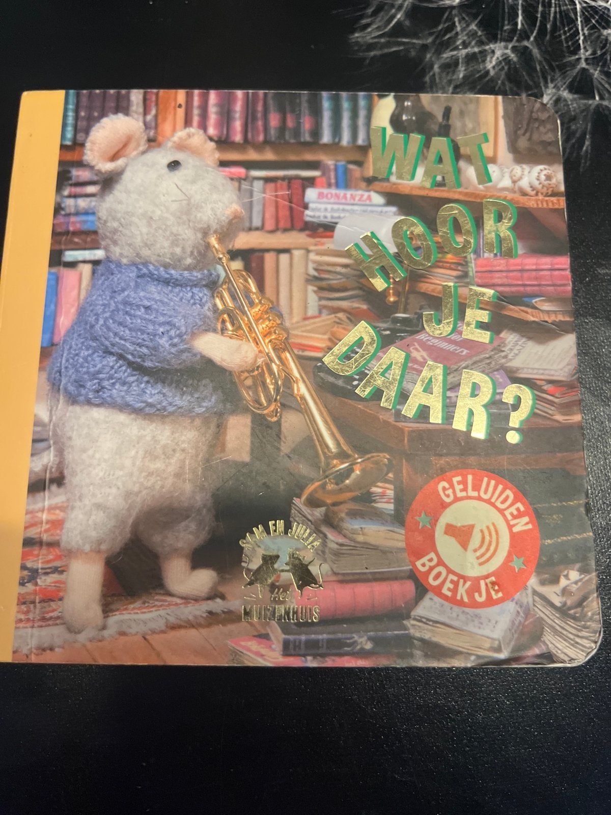 Wat hoor je daar? Geluidenboekje Het Muizenhuis, Ophalen of Verzenden, Gelezen, Uitklap-, Voel- of Ontdekboek