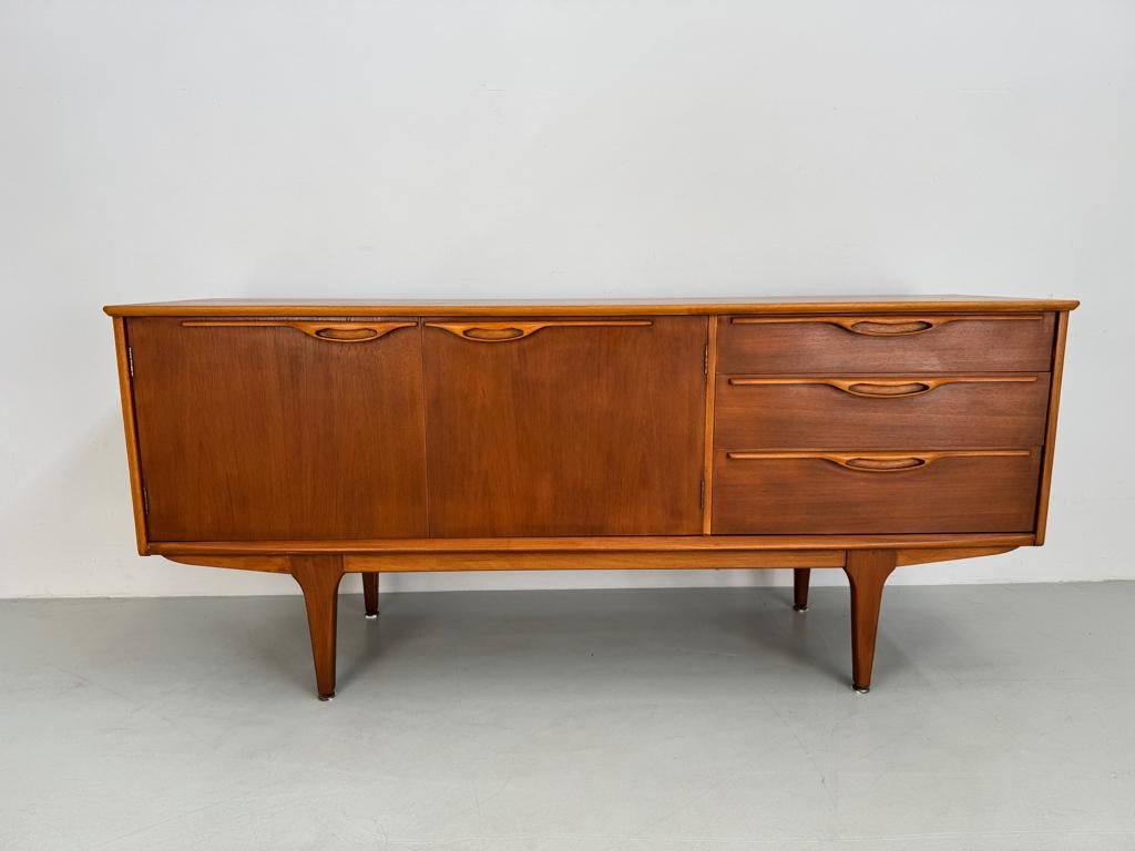 Vintage dressoir Jentique, Verzenden, 150 tot 200 cm, Teakhout, Zo goed als nieuw
