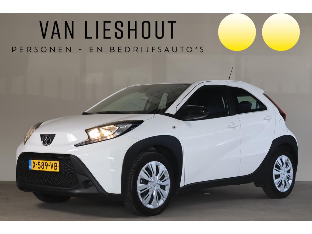 Toyota Aygo X 1.0 VVT-i MT Play - NL- Auto! -- Bevrijdingsda, Auto's, Toyota, Stof, Gebruikt, 920 kg, 4 stoelen